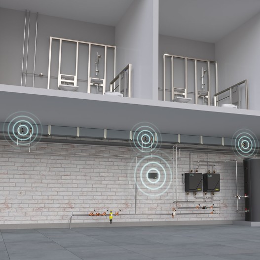 Pohled na digitální regulační ventily Multi-Therm-Pro, které spolu komunikují pomocí rádia | Kemper Group